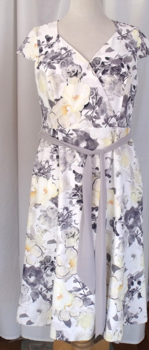 JACQUES VERT COLLECTION  SOFT CREPE WRAPOVER  DRESS YELLOW & GREY FLORAL PRINT OPTIONAL GREY CHIFFON SASH