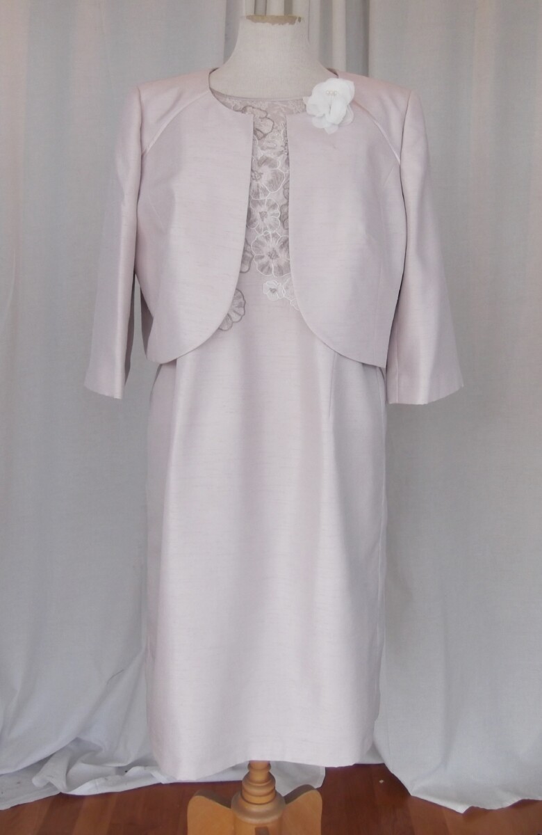 BRAND NEW WITH TAGS OYSTER  SHANTUNG SHIFT DRESS EMBROIDERED BODICE SCATTERED WITH BEADS OYSTER SHANTUNG SHORT JACKET CORSAGE INCLUDED