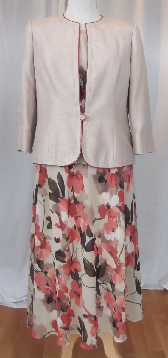 OLD GOLD RANGE GOLD JERSEY CHIFFON EMBROIDERED IN GOLD & TERRACOTTA, GOLD CHIFFON TERACOTTA FLORAL PRINT SKIRT  MATCHING  GOLD  SHANTUNG  JACKET EDGED IN TERACOTTA