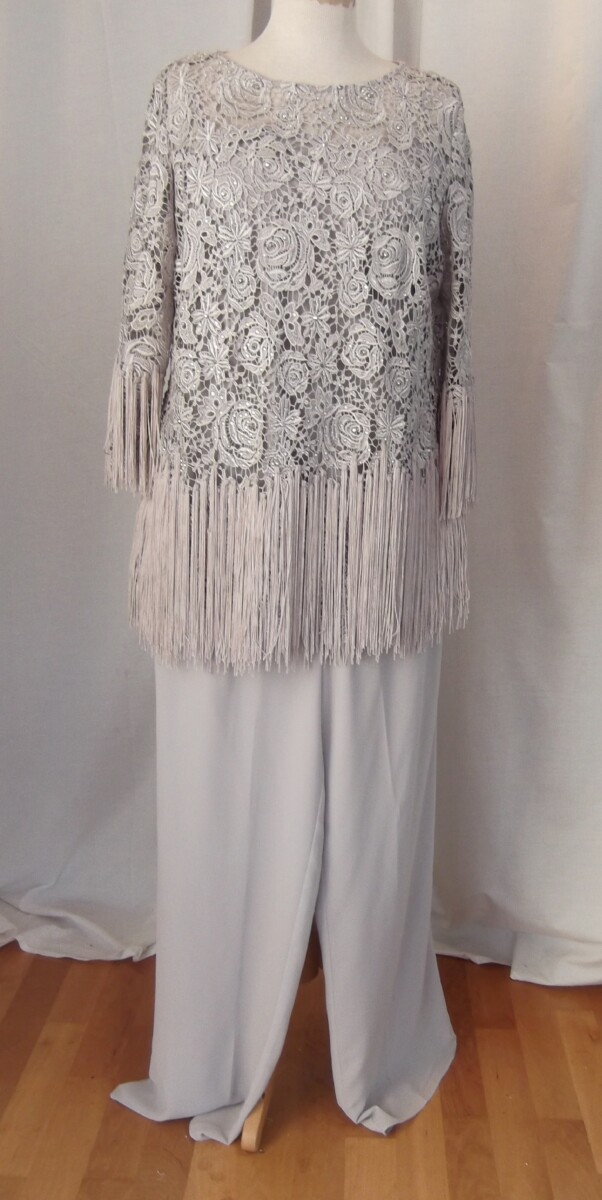 LORCAN MULLANY SILVER OPULENT LACE SLEEVED TOP  " GATSBY" DEEP FRINGE FROM KNEES AND ELBOWS JACQUES VERT SILVER CREPE CHIFFON PALAZZO PANTS BRAND NEW WITH TAGS