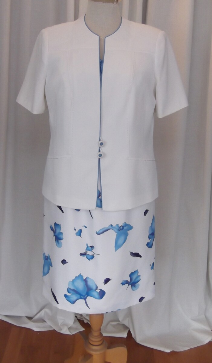 VINTAGE SKY BLUE RANGE IVORY SHANTUNG SHIFT DRESS SKY BLUE FLORAL PRINT  MATCHING WHITE SHORT SLEEVE LINEN LOOK JACKET PIPED IN SKY BLUE