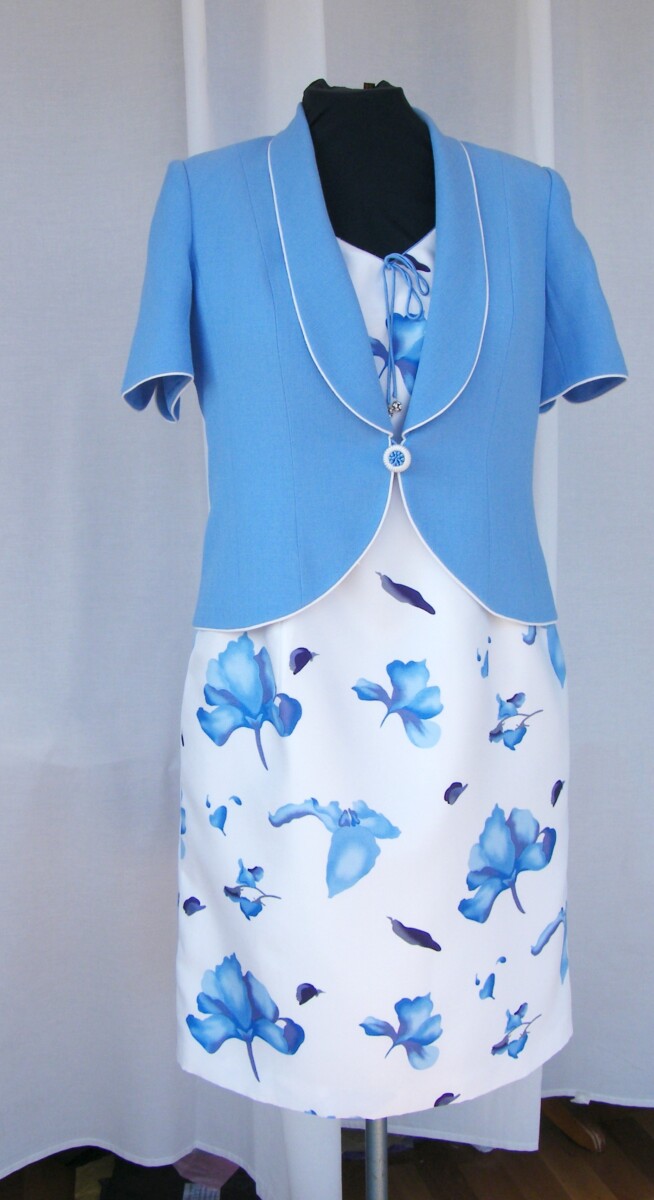 VINTAGE SKY BLUE RANGE IVORY SHANTUNG SHIFT DRESS SKY BLUE FLORAL PRINT  MATCHING SKY BLUE SHORT SLEEVE LINEN LOOK JACKET PIPED WITH IVORY