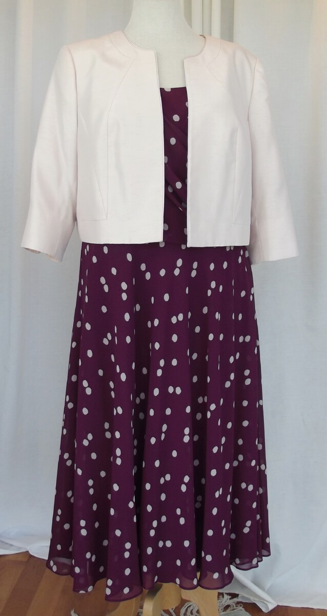 BRAND NEW WITH TAGS JACQUES VERT COLLECTION BURGUNDY CREPE CHIFFON FIT & FLARE DRESS OYSTER SPOT PRINT & OYSTER SHANTUNG SHORT JACKET