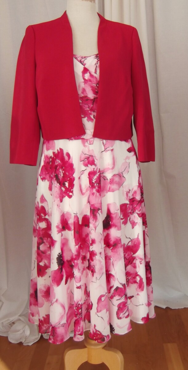 IVORY CREPE CHIFFON FIT & FLARE DRESS SHADES OF PINK FLOWERHEAD PRINT DEEP PINK CREPE SHORT JACKET