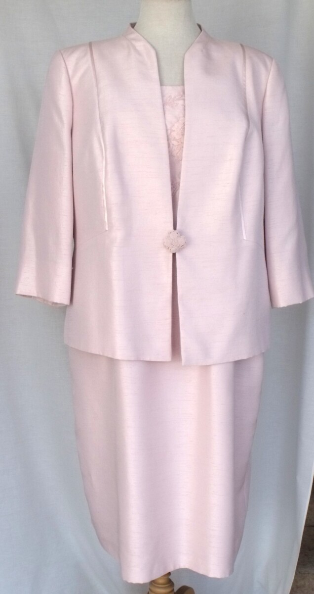 BLUSH PINK SHANTUNG SHIFT DRESS EMBROIDERED BODICE SCATTERED WITH BEADS BLUSH PINK SHANTUNG JACKET SATIN FACED SEAMS