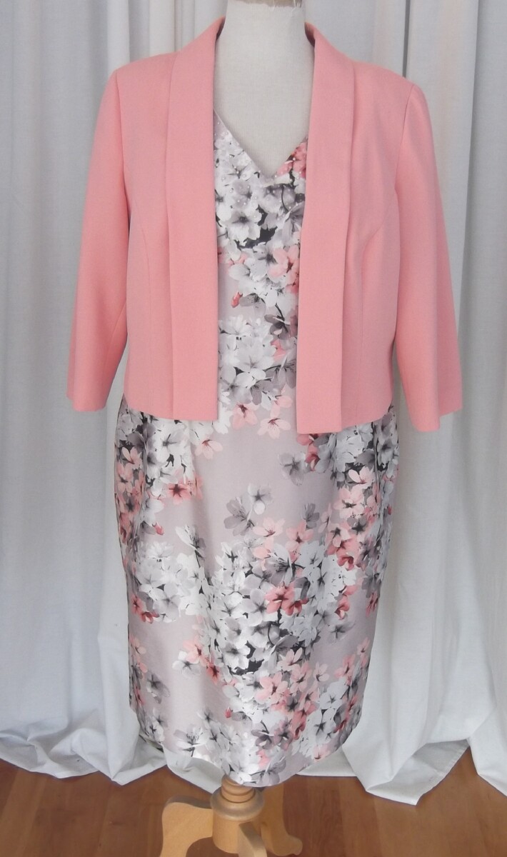 ENCHANTED BLOSSOM PRINT SHANTUNG SHIFT DRESS & PEACH CREPE DRAPE JACKET