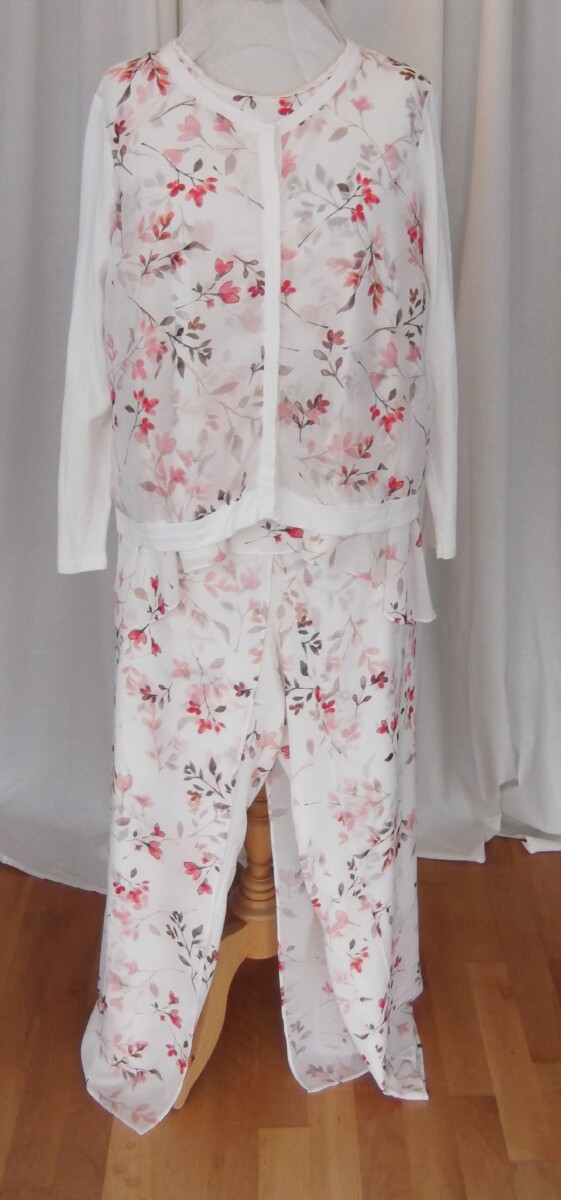JACQUES VERT COLLECTION OSAKA RANGE IVORY CREPE CHIFFON PALAZZO PANTS & SLEEVELESS TOP CUT HI/LO MATCHING KNITTED CARDIGAN WITH OSAKA PRINT FRONT