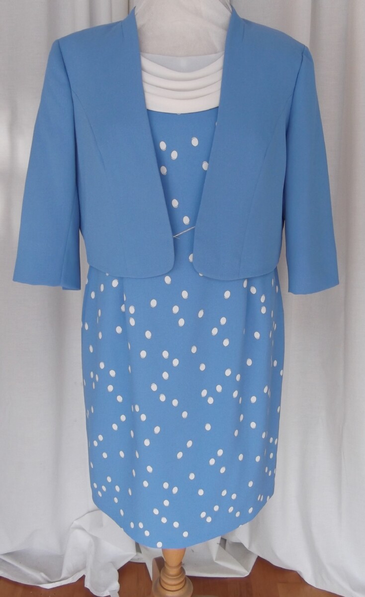 BRAND NEW WITH TAGS PETITE RANGE IVORY SHAWL COLLAR  SHIFT DRESS BLUE CREPE & IVORY SPOT PRINT  PRELOVED PETITE BLUE CREPE JACKET
