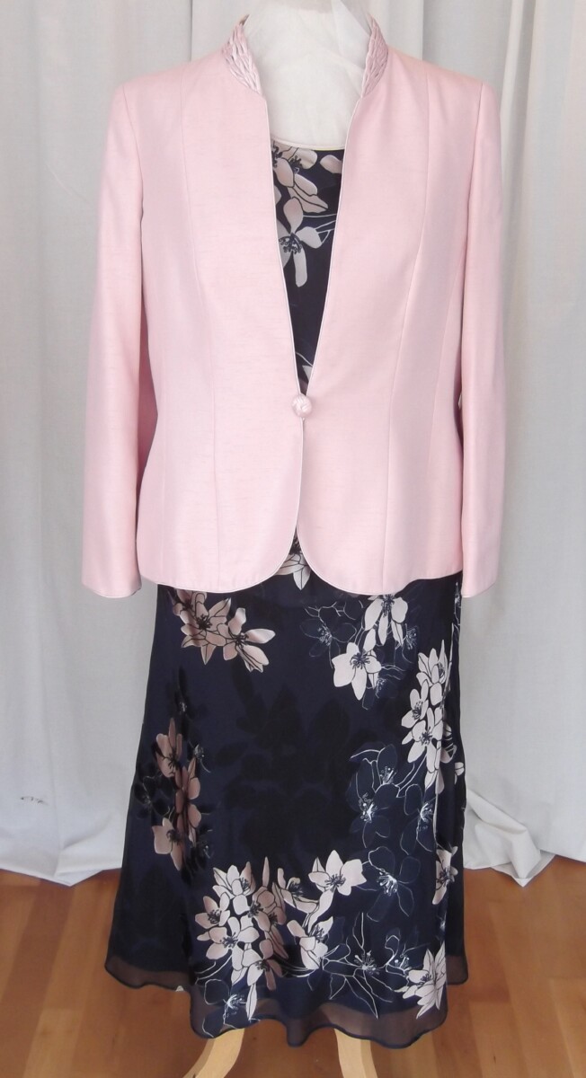 MONIQUE RANGE NAVY CHIFFON 29% NAVY & PINK SILK DEVORE FLOWERHEAD  PRINT SKIRT , TOP  & SHELL PINK SHANTUNG  JACKET