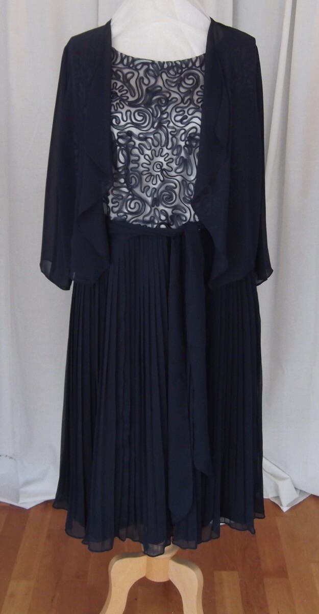 JACQUES VERT COLLECTION NAVY BLUE PLISSE PROM DRESS  IVORY BODICE TIBBON LACE OPTIONAL NAVY SASH & NAVY CHIFFON SHRUG  WATERFALL FRONT