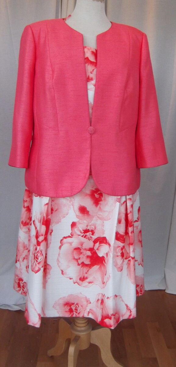 BRAND NEW WITH TAGS IVORY JACQUARD DRESS CORAL PINK LARGE FLORAL PRINT & PRELOVED CORAL SHANTUNG JACKET