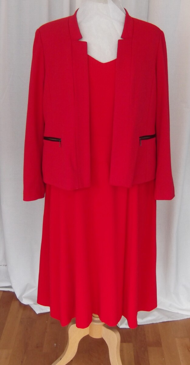 BRAND NEW WITH TAGS MID RED JERSEY NOTCH NECK JACKET BLACK LEATHER DETAIL PRELOVED JERSEY DRESS